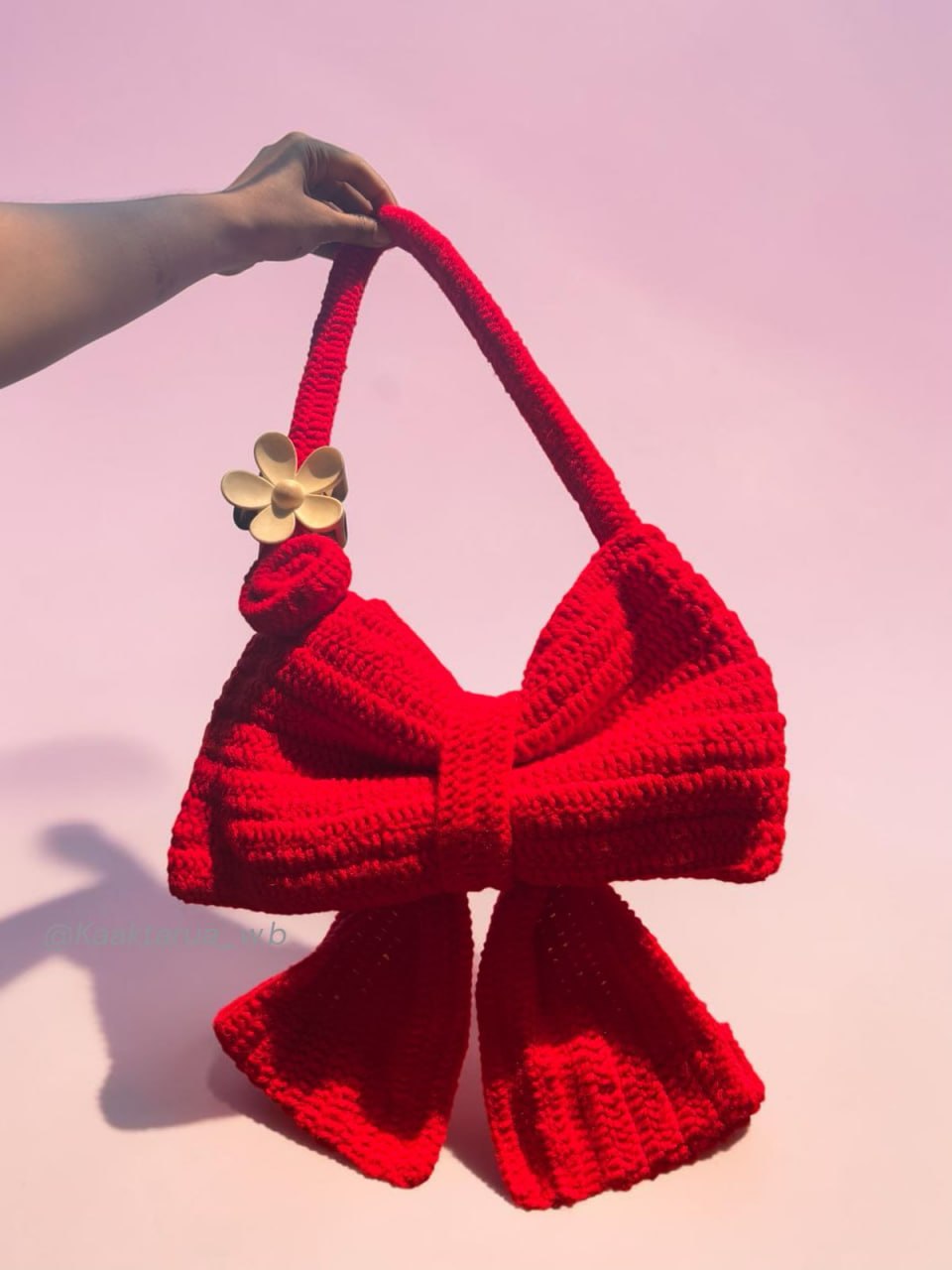 Cherry-bow