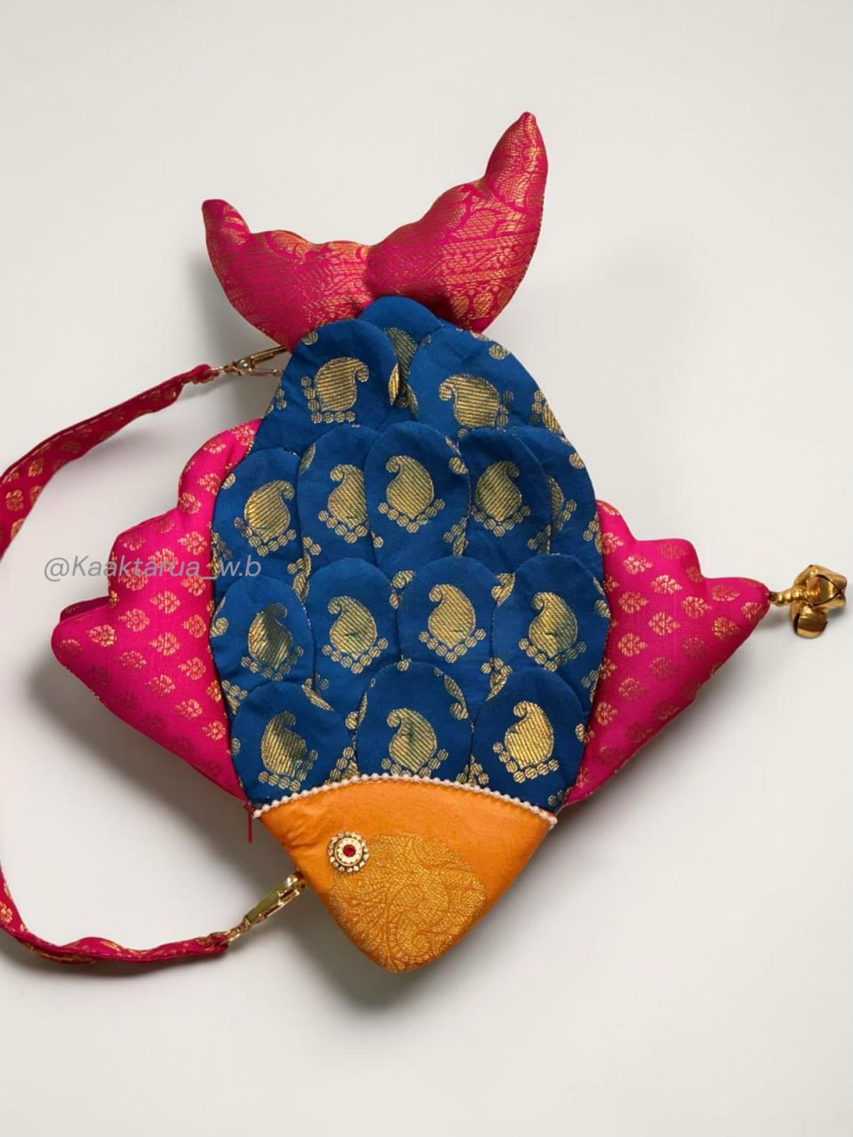 blue-pink-fish(long-chain)