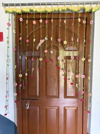 crochet flower hanging toran
