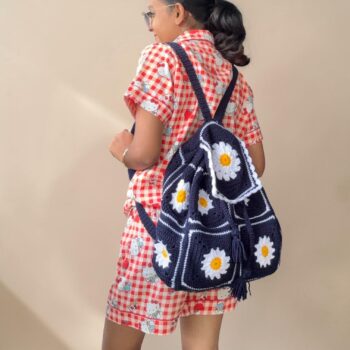 Blue daisy backpack